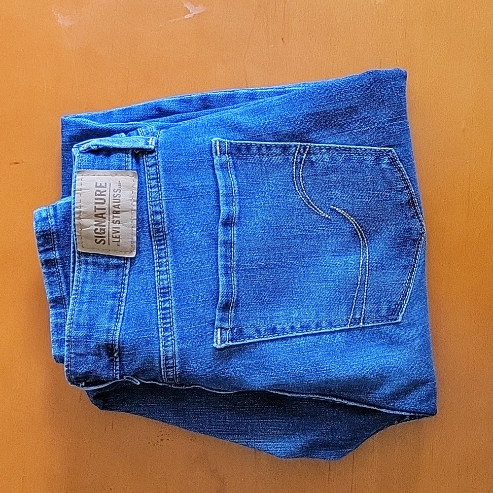 Levi's Skinny Blue and Black Jeans.